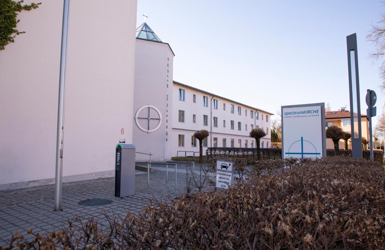 Spectrum Kirche Exerzitien-Und Bildungshaus Auf Mariahilf Пасау Екстериор снимка